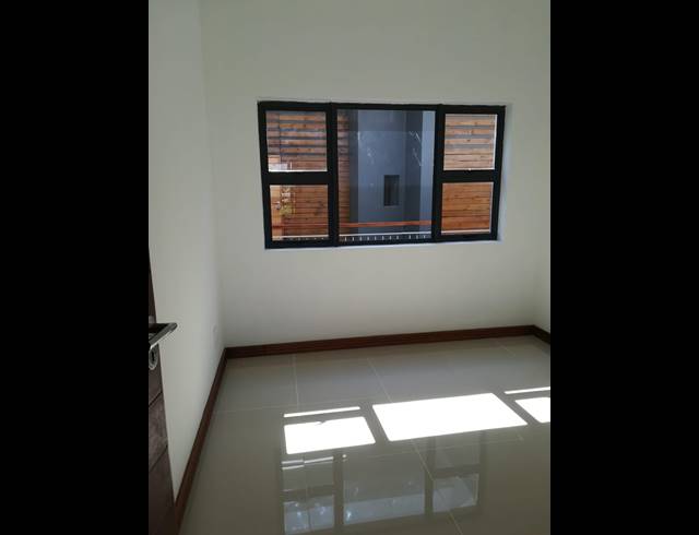 2 BEDROOM APARTMENT FOR SALE IN UMHLANGA RIDGE